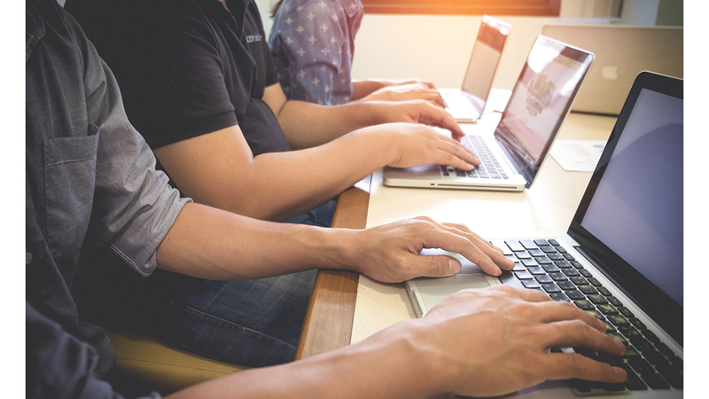 الهجمات الإلكترونية تأتي عادة من حسابات مجهولة. أرشيفية