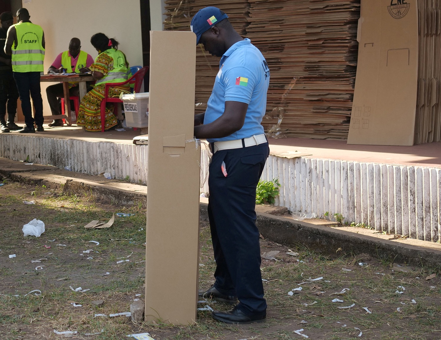 انقلاب عسكري في غينيا بيساو.. واعتقال الرئيس وتعليق الانتخابات