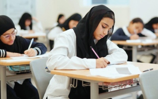 الصورة: طلبة: أسئلة الأحياء سهلة ومباشرة