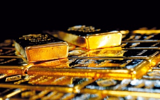 الصورة: الذهب يتراجع مع ارتفاع عوائد السندات الأميركية