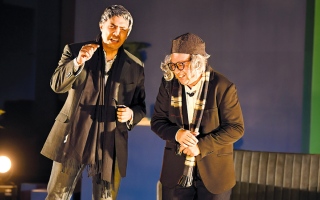 الصورة: «ليلة مقتل تشيخوف».. نص يكتب نفسه على الخشبة