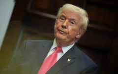 الصورة: أميركا توقف طلبات الهجرة لرعايا 19 دولة منها 4 دول عربية