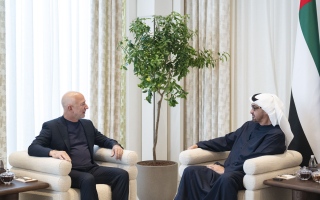 الصورة: رئيس الدولة يستقبل مؤسس ورئيس مجلس الإدارة التنفيذي لأمازون