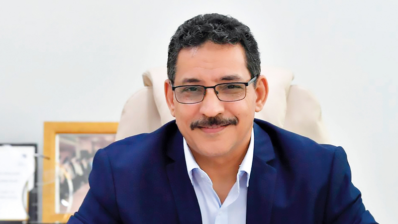 خالد عبدالحميد: الثورة الرقمية أحدثت تحولاً نوعياً، وأوجدت فجوة في أساليب التفكير بين الآباء والأبناء.