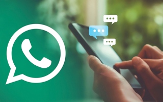 الصورة: قروبات «واتس أب» خط ساخن بين البيت والمدرسة