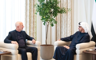 الصورة: رئيس الدولة يستقبل مؤسّس «أمازون»