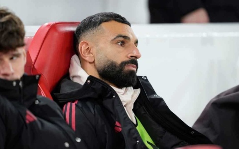 الصورة: نجم ليفربول السابق يتوقع موعد رحيل محمد صلاح عن الفريق