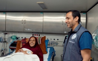 الصورة: المستشفى الميداني الإماراتي في غزة يواصل تقديم خدماته الطبية لسكان القطاع