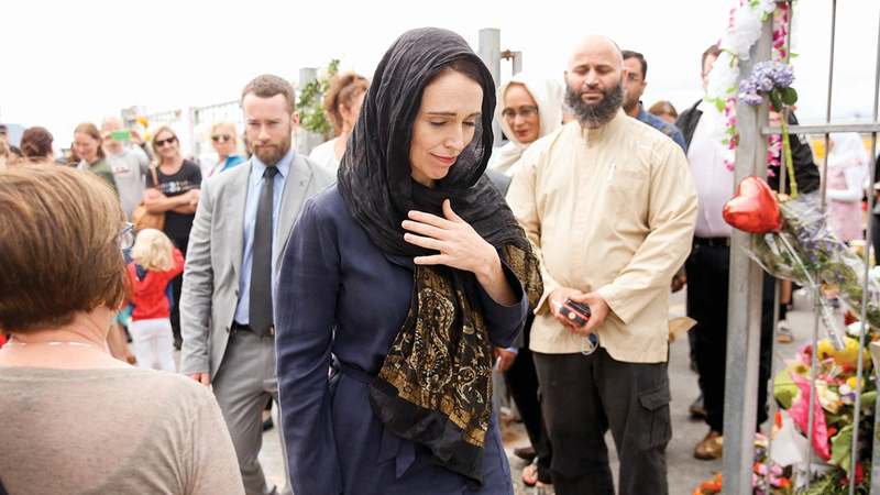 جاسيندا أرديرن خلال زيارتها للمسجد الذي تعرّض لهجوم. أرشيفية