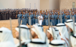 الصورة: محمد بن زايد: الإمارات محصّنة بأبنائها الذين يجتمعون على حبها ورفع رايتها