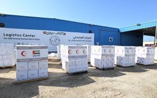 الصورة: "الهلال" يعزز جهود "الفارس الشهم 3" بقافلة جديدة لأهل غزة