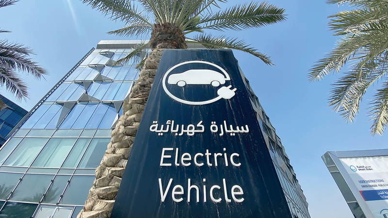 الفترة السابقة شهدت ارتفاعات في أسعار وثائق التأمين على السيارات الكهربائية. تصوير: باتريك كاستيلو