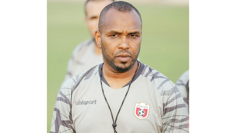 معتز عبدالله: المنتخب وقع في أخطاء قاتلة بالشوط الثاني نتيجة التبديلات غير الموفقة من كوزمين.