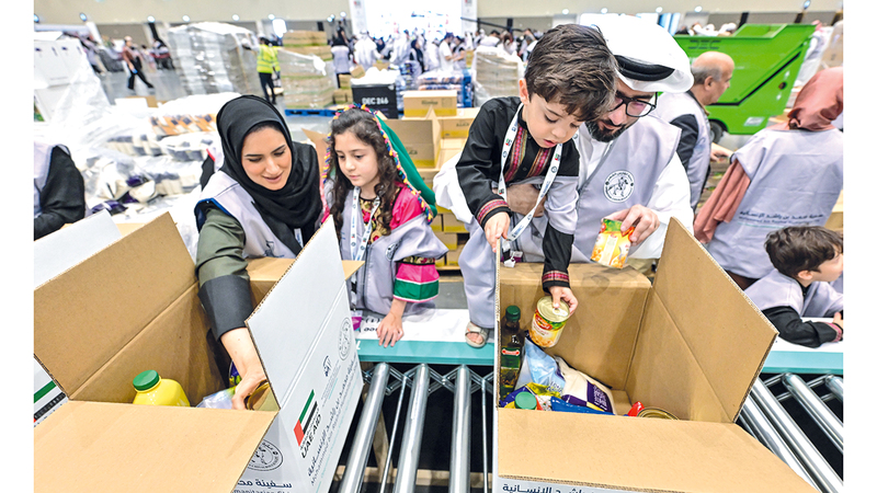 أعمار المتطوعين المشاركين راوحت بين 5 و70 عاماً. تصوير: إبراهيم صادق