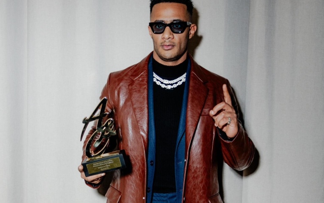 الصورة: محمد رمضان يحصل على جائزة الفن والثقافة من فرنسا