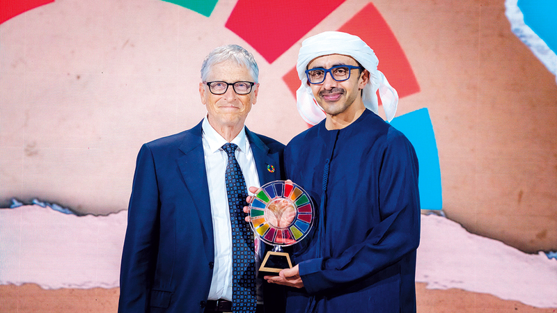 عبدالله بن زايد أشاد بدعم سمو «أمّ الإمارات» المستمر للنساء والأطفال. وام