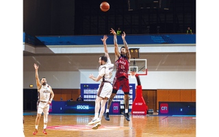 الصورة: 4 ثوانٍ صنعت المجد.. دي ماركو يمنح الشارقة فوزاً مثيراً على العلا