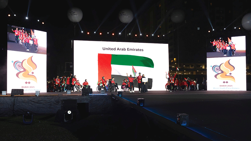 منصور بن محمد خلال افتتاحه الألعاب البارالمبية الآسيوية للشباب «دبي »2025 . من المصدر