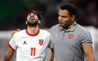 الصورة: مدرب الأردن جمال السلامي باكياً على الهواء: "الفوز على العراق.. تأهل بلا طعم"! (فيديو)