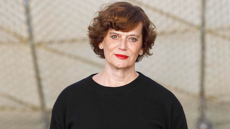 ثريا نجيم: لا يسلط المعرض الضوء على الفن فحسب، بل أيضاً على المجتمع، فضلاً عن كونه يضيء على أهمية الفنون الإسلامية في تلك المرحلة التاريخية.