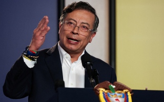 الصورة: «تهديدات» ترامب تعيد «جيش التحرير الوطني» الكولومبي إلى الواجهة