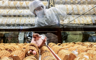 الصورة: «عيار 14 قيراطاً» يقفز 5.5 دراهم منذ إدراجه على شاشات الأسعار