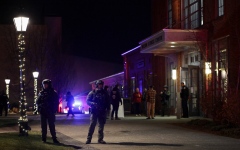 الصورة: مقتل شخصين وإصابة تسعة جراء إطلاق نار داخل جامعة أميركية