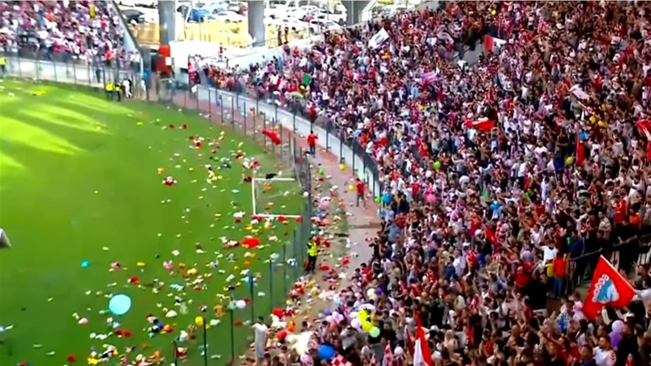 جماهير زاخو العراقي تتوج بجائزة (ذا بيست) للمشجعين من (فيفا)