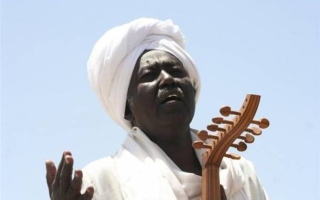 الصورة: رحيل أيقونة الموسيقى والتراث الفنان السوداني عبدالقادر سالم