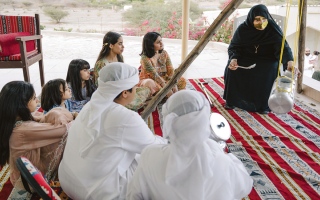 الصورة: الجدة كلثم تصحب ضيوف &laquo;شتانا في حتّا&raquo; إلى زمن الطيبين
