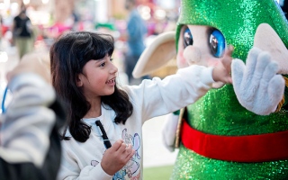 الصورة: مطار دبي ينبض بالفرح خلال موسم الشتاء