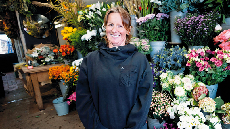 تورنبول أكدت أن متجرها لبيع الزهور تعرّض للسرقة والتحطيم. من المصدر