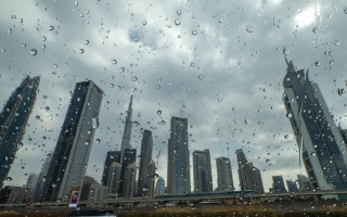 الصورة: الأمطار مستمرة اليوم وغداً.. وانخفاض ملحوظ في &laquo;الحرارة&raquo; &nbsp;&nbsp;