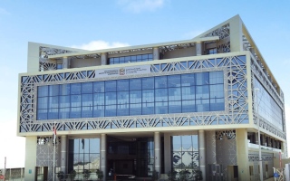 الصورة: "الموارد البشرية والتوطين" تحث منشآت القطاع الخاص على "ممارسة العمل عن بعد" غداً الجمعة