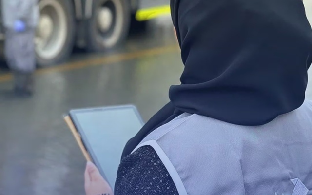 الصورة: بلدية دبي: نتابع الموقف عن كثب وكافة الفرق تعمل على مدار الساعة لمعالجة آثار الحالة الجوية