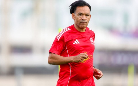 الصورة: 5 تحديات تنتظر مورايس أبرزها  إبعاد الشارقة عن شبح الهبوط