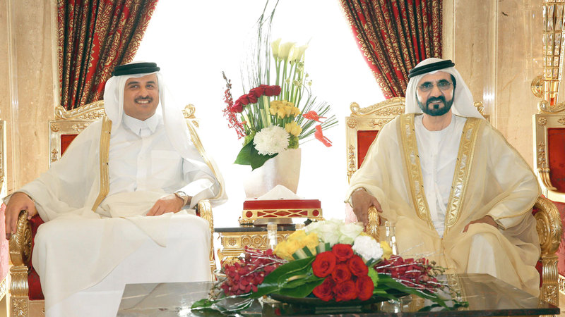 رئيس الدولة ونائباه والحكام يهنئون أمير قطر بذكرى اليوم الوطني لبلاده
