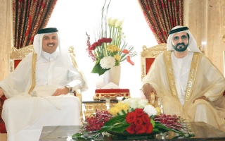 الصورة: رئيس الدولة ونائباه والحكام يهنئون أمير قطر بذكرى اليوم الوطني لبلاده