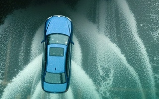 الصورة: شرطة دبي تتيح خدمة الحصول على شهادة تضرر المركبات بسبب الأحوال الجوية