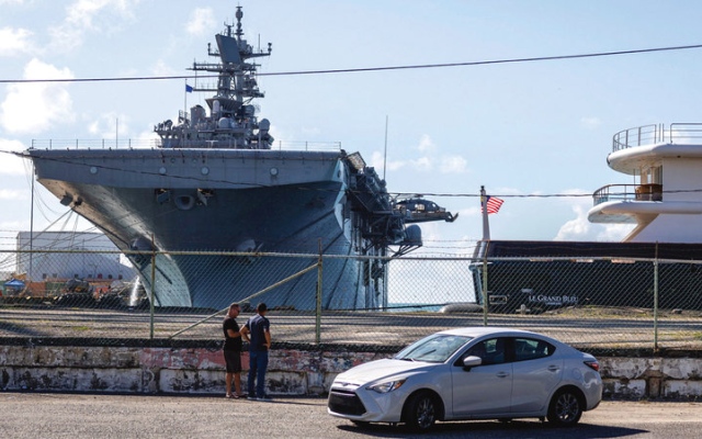 الصورة: الجيش الأميركي يستهدف قاربين يشتبه بتهريبهما مخدرات في &laquo;الهادئ&raquo;