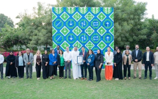 الصورة: أكبر جدارية موزاييك من أغطية العبوات.. رقم إماراتي جديد في &laquo;غينيس&raquo;