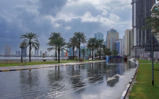 الصورة: مرور الموجة الرئيسة للأمطار واستمرار انخفاض &laquo;الحرارة&raquo; اليوم وغداً