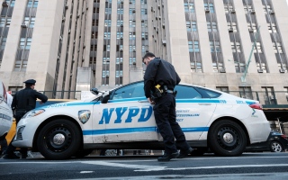 الصورة: إصابة ثلاثة رجال شرطة إثر إطلاق نار في نيويورك
