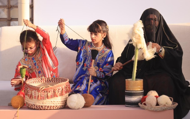 الصورة: الحرف التراثية تنسج قصة الصبر والإبداع في مهرجان الياسات