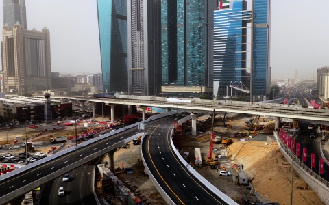 الصورة: "طرق دبي" تفتتح جسرين ضمن مشروع تطوير دوار المركز التجاري