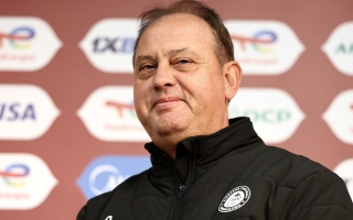 الصورة: مدرب زيمبابوي متفائل بالخروج بنتيجة إيجابية أمام مصر في كأس إفريقيا