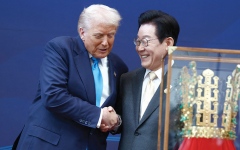 الصورة: &laquo;التاج الذهبي&raquo; الكوري.. إدارة مخاطر أم خضوع لترامب