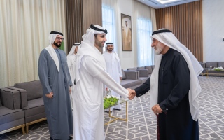الصورة: منصور بن محمد يحضر أفراح المدني والهاشمي