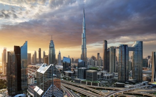 الصورة: "بلومبيرغ": دبي تتفوق على لندن في سباق العقارات الفاخرة