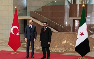 الصورة: اشتباكات في حلب تزامنا مع زيارة وفد تركي إلى سورية